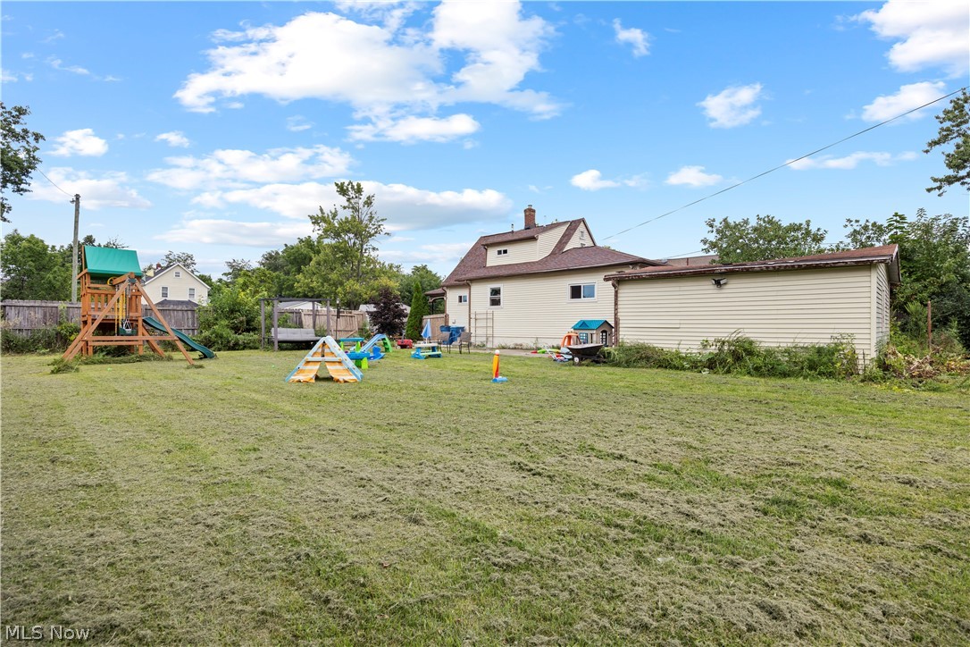 1674 E 32nd Street Lorain OH 44055