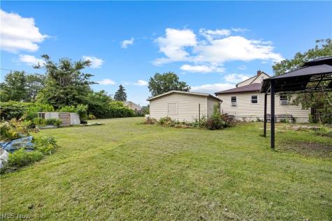 1674 E 32nd Street Lorain OH 44055