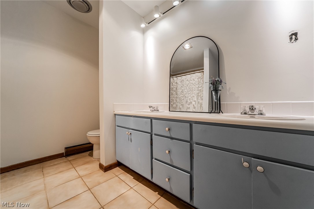 3085 Hamlin Road Medina OH 44256