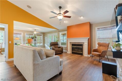 4732 Helmsworth Drive NE Canton OH 44714