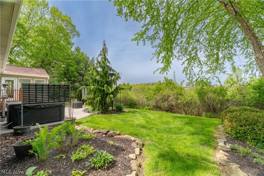4732 Helmsworth Drive NE Canton OH 44714