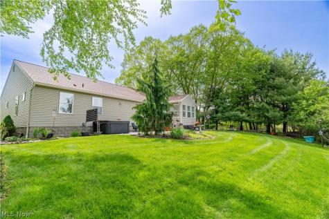 4732 Helmsworth Drive NE Canton OH 44714