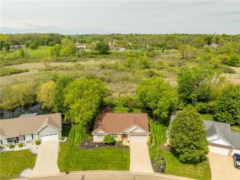 4732 Helmsworth Drive NE Canton OH 44714