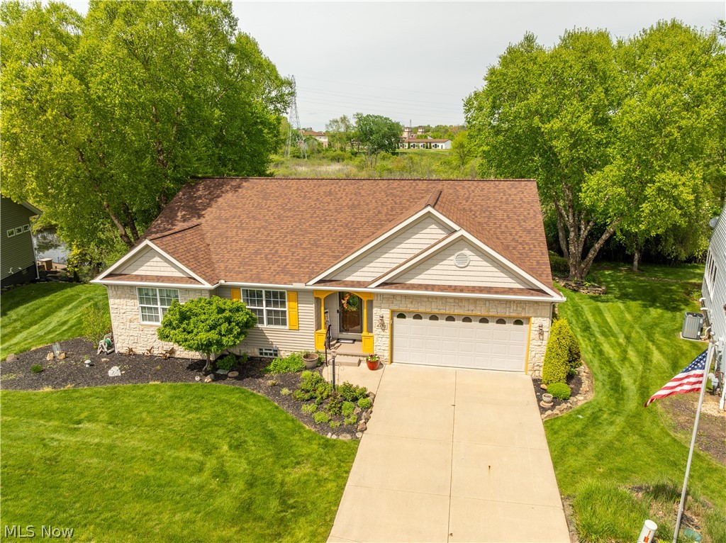 4732 Helmsworth Drive NE Canton OH 44714