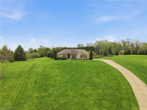 690 Lang Farm Drive Medina OH 44256