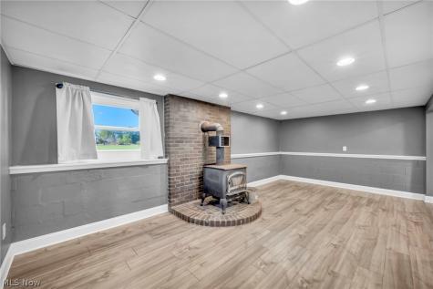 3810 Good Road Seville OH 44273