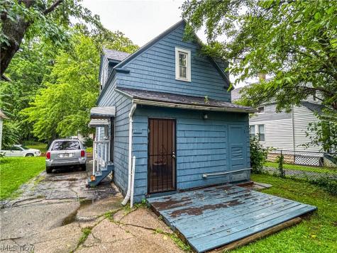 2827 E 119th Street Cleveland OH 44120
