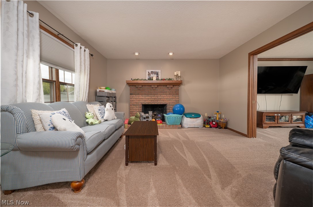 2161 Denise Drive NE New Philadelphia OH 44663