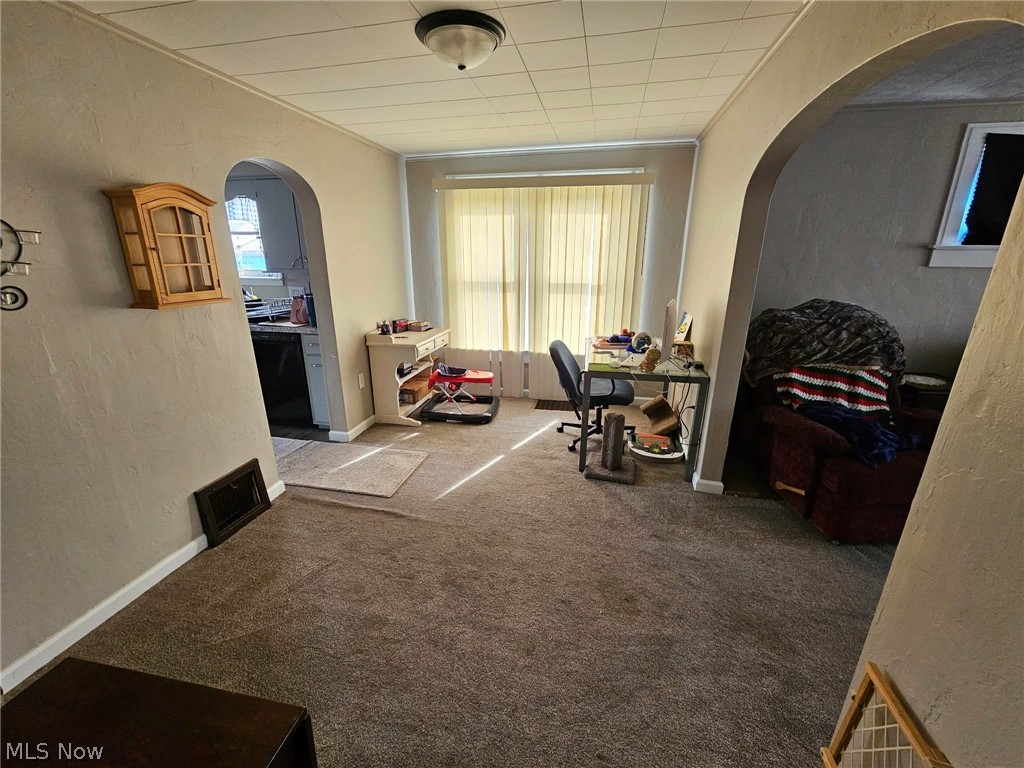 1305 Eastport Avenue Uhrichsville OH 44683