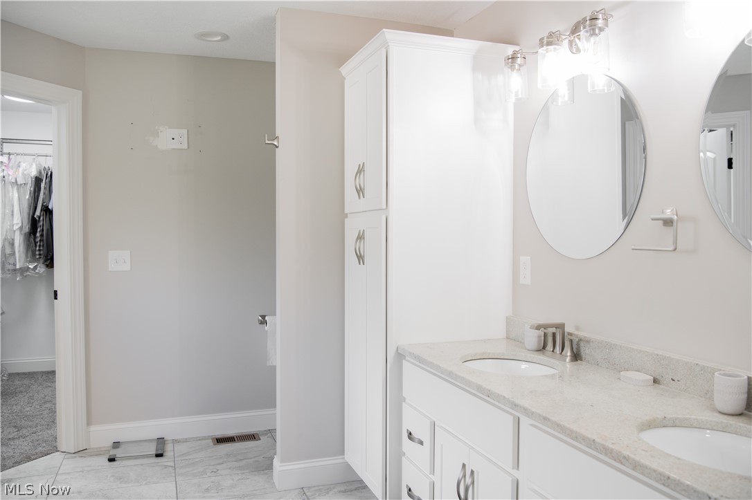 101 Muirfield Warren OH 44484