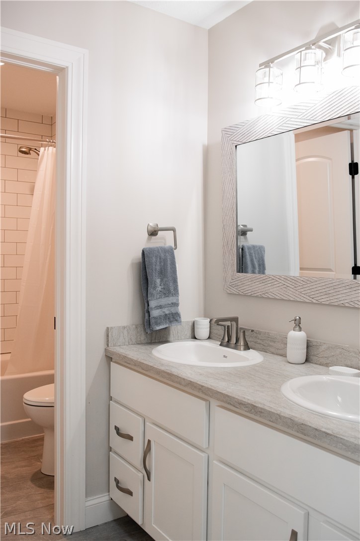 101 Muirfield Warren OH 44484