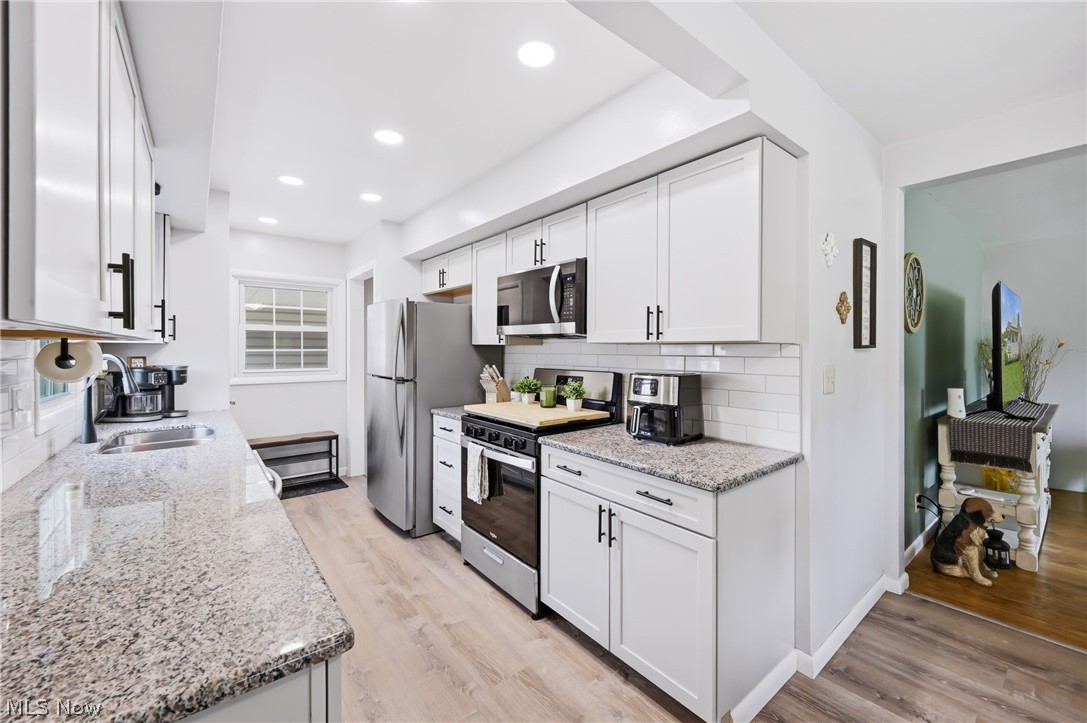 1190 Doris Drive Hubbard OH 44425