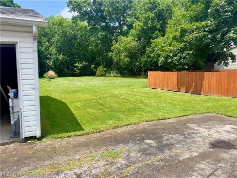 180 Clarencedale Avenue Youngstown OH 44512