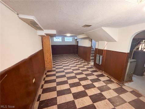 16316 Walden Avenue Cleveland OH 44128