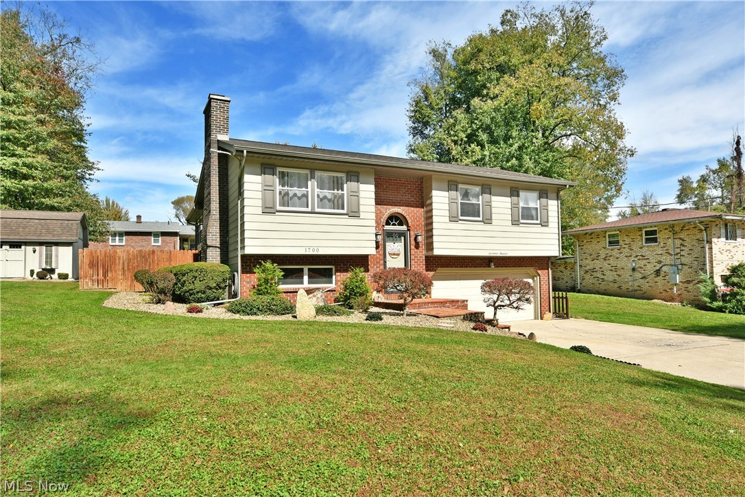 1700 Rockwood Drive Youngstown OH 44505
