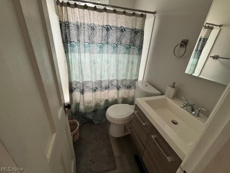 15805 Invermere Avenue Cleveland OH 44128