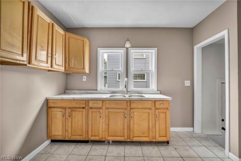 12801 Christine Avenue Garfield Heights OH 44105