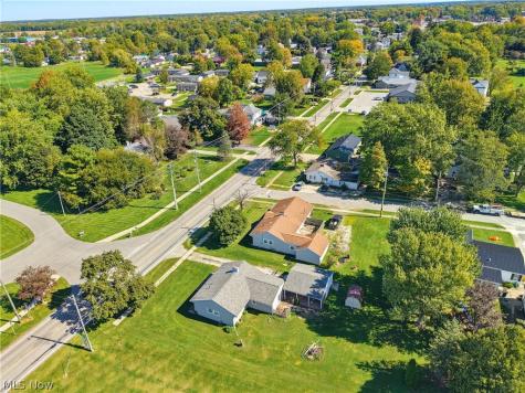 209 W Main Street New London OH 44851