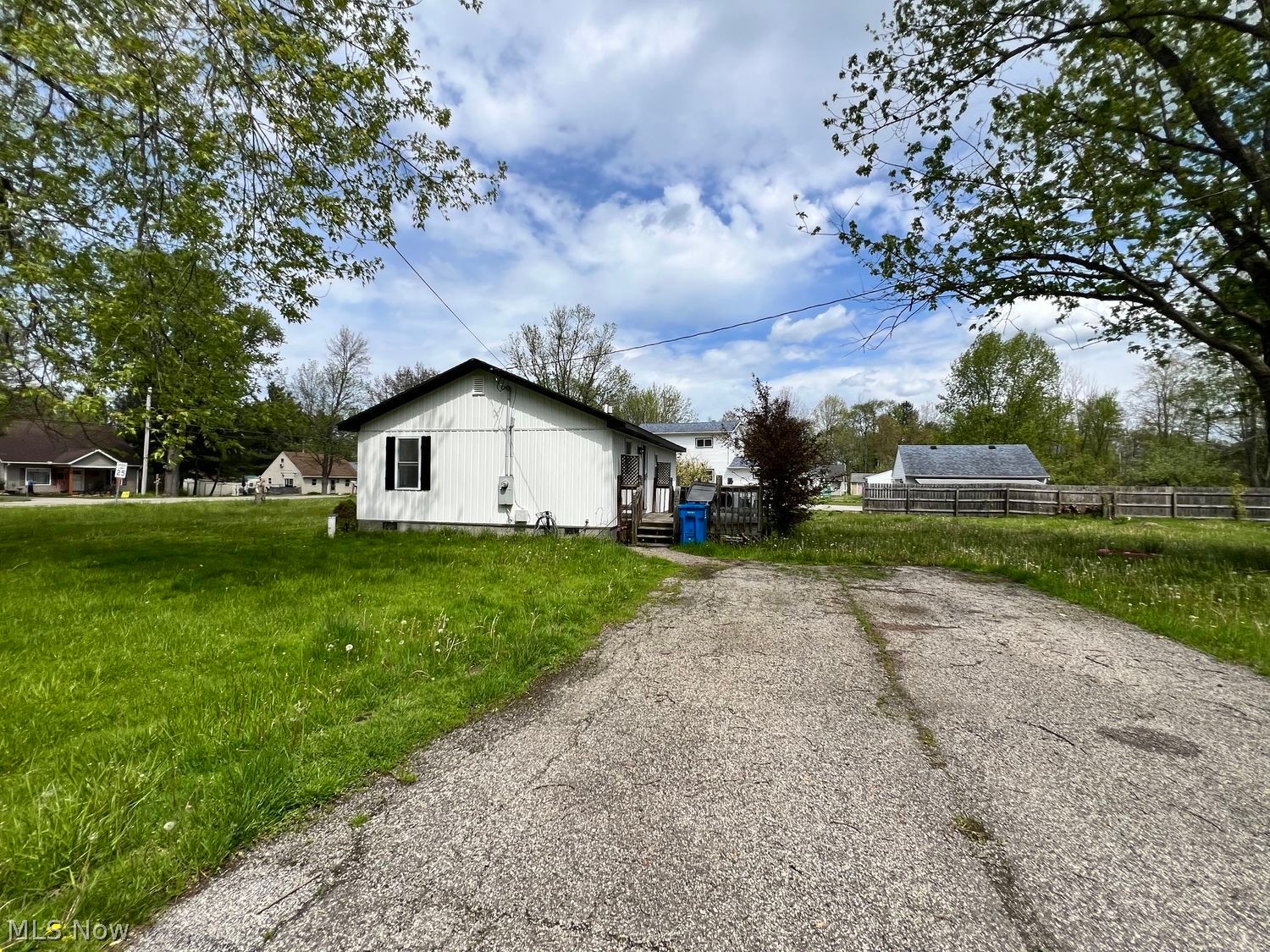 16195 Snow Road Burton OH 44021