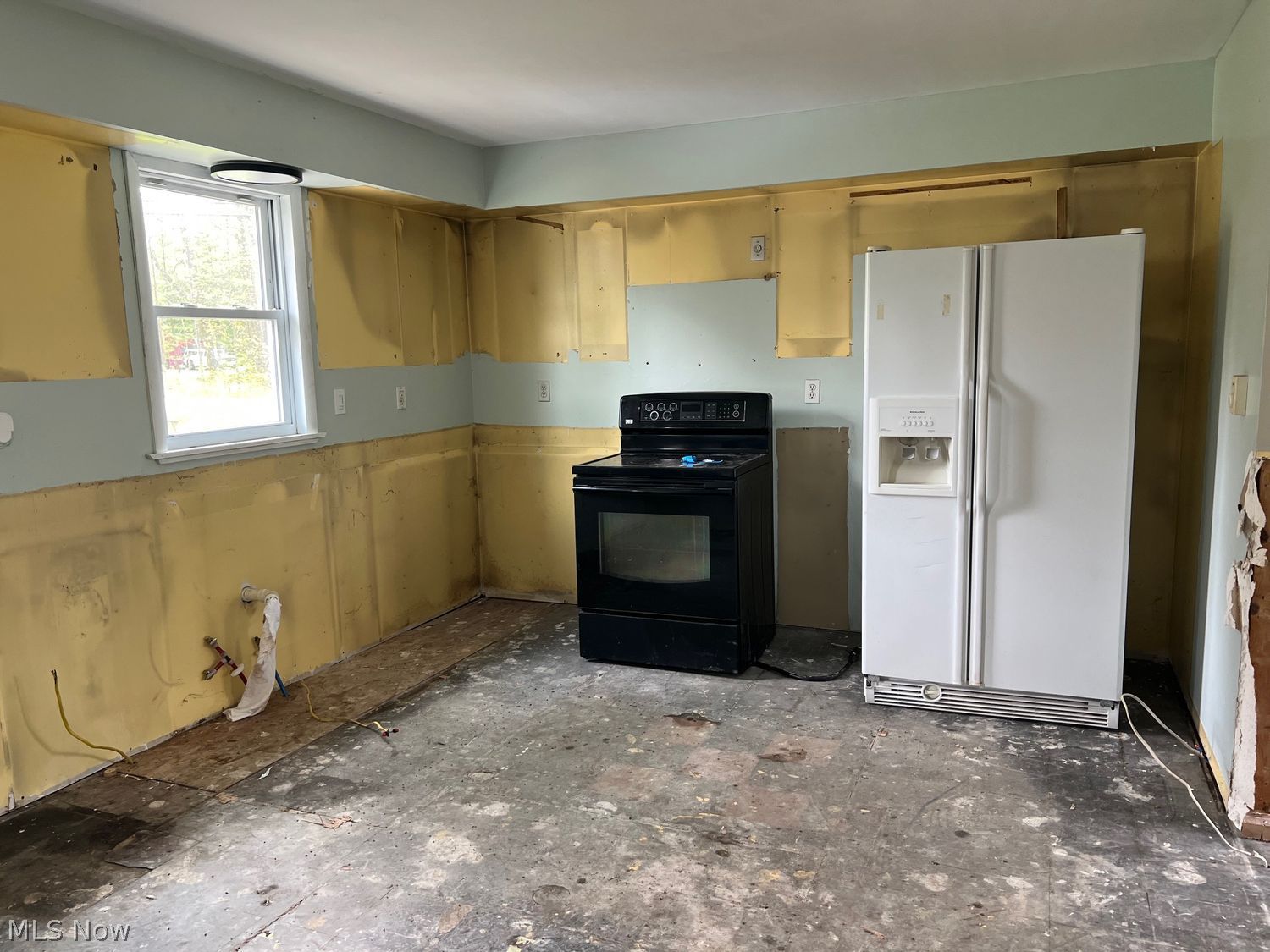 16195 Snow Road Burton OH 44021