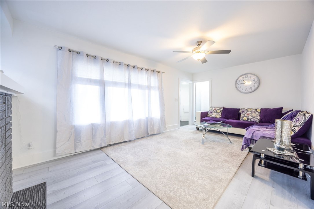 6502 Farnsworth Drive Parma OH 44129