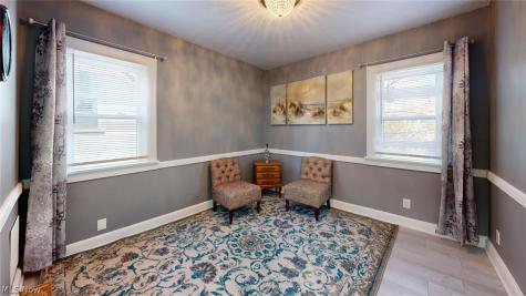 6502 Farnsworth Drive Parma OH 44129