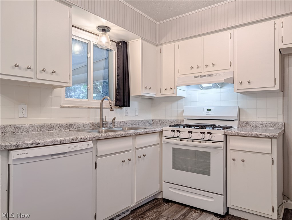 8636 Camelot Avenue NW Canal Fulton OH 44614