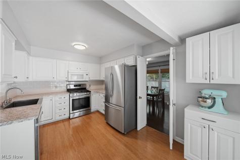 1484 Woodlake Boulevard Stow OH 44224