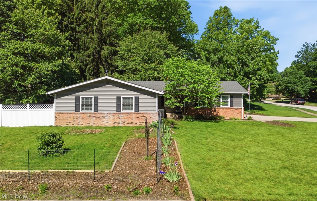 1484 Woodlake Boulevard Stow OH 44224