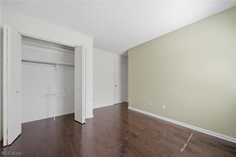 1484 Woodlake Boulevard Stow OH 44224