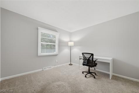 1484 Woodlake Boulevard Stow OH 44224