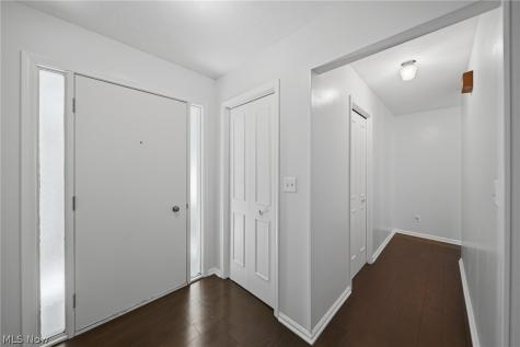 1484 Woodlake Boulevard Stow OH 44224
