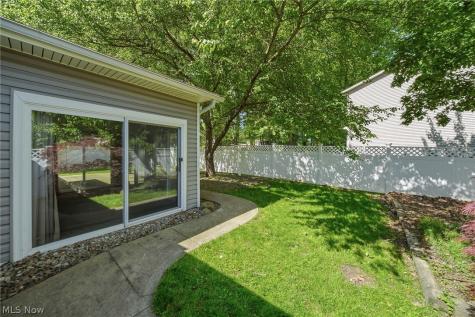 1484 Woodlake Boulevard Stow OH 44224