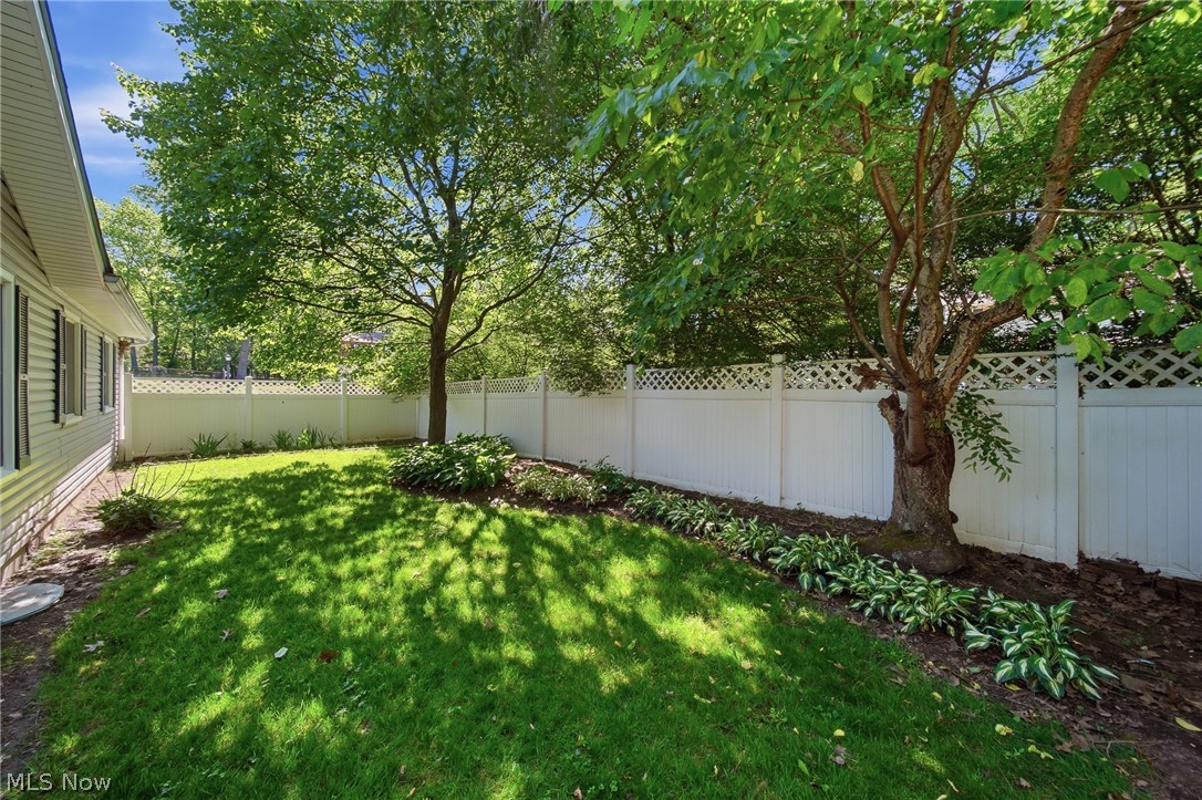 1484 Woodlake Boulevard Stow OH 44224