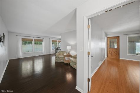 1484 Woodlake Boulevard Stow OH 44224