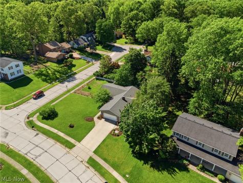 1484 Woodlake Boulevard Stow OH 44224