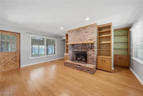 1484 Woodlake Boulevard Stow OH 44224