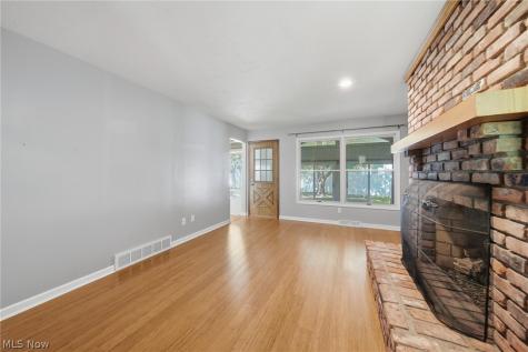 1484 Woodlake Boulevard Stow OH 44224
