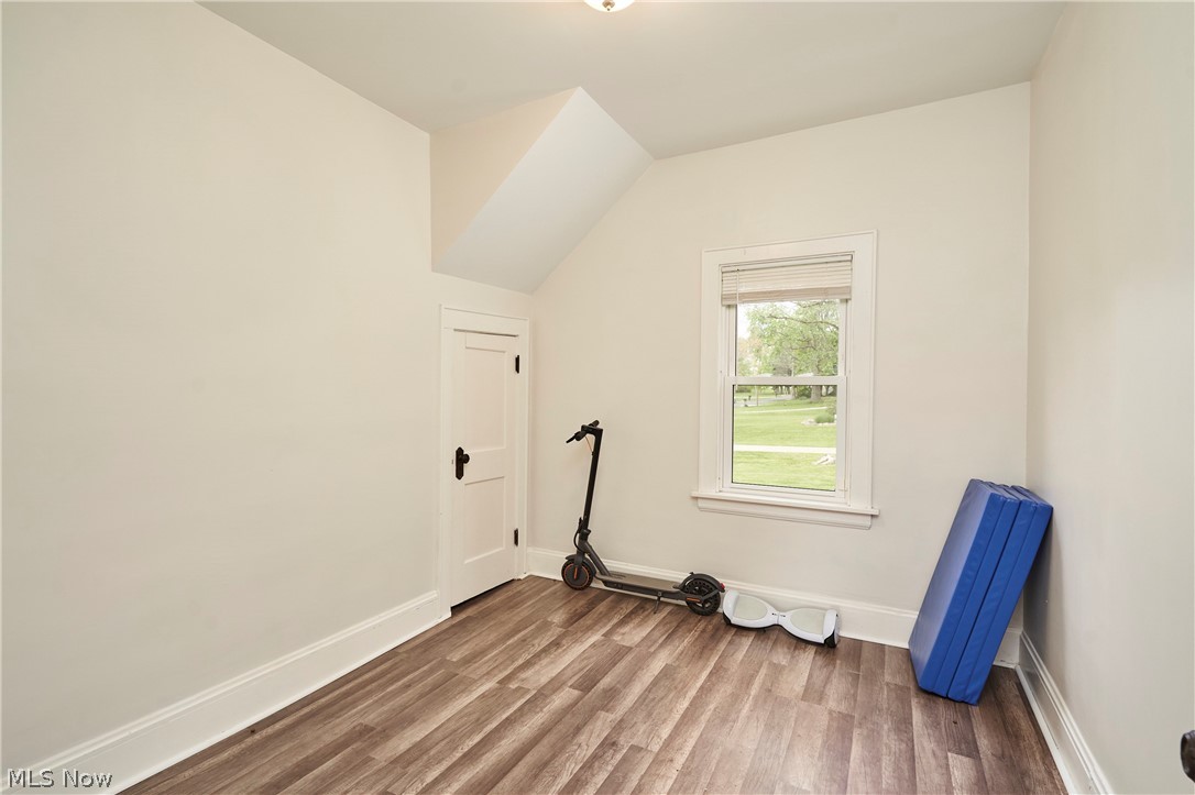 3091 N Bender Avenue Akron OH 44319
