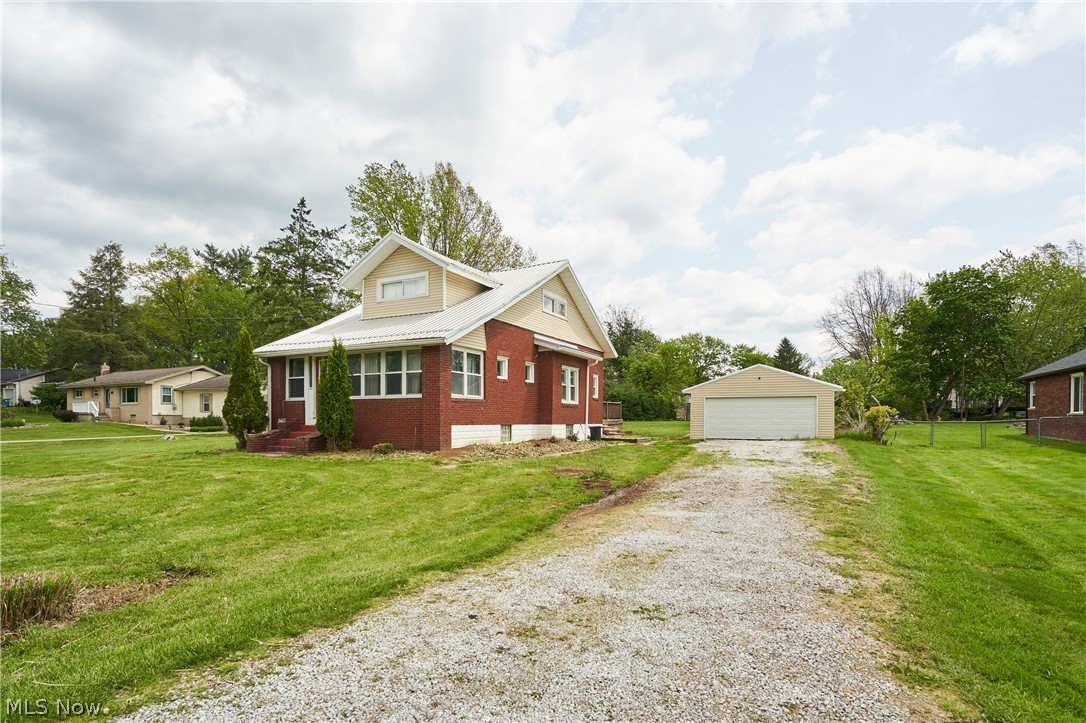 3091 N Bender Avenue Akron OH 44319