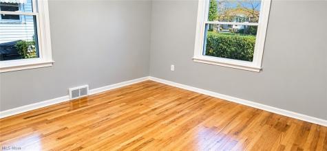 736 E Highland Avenue Ravenna OH 44266