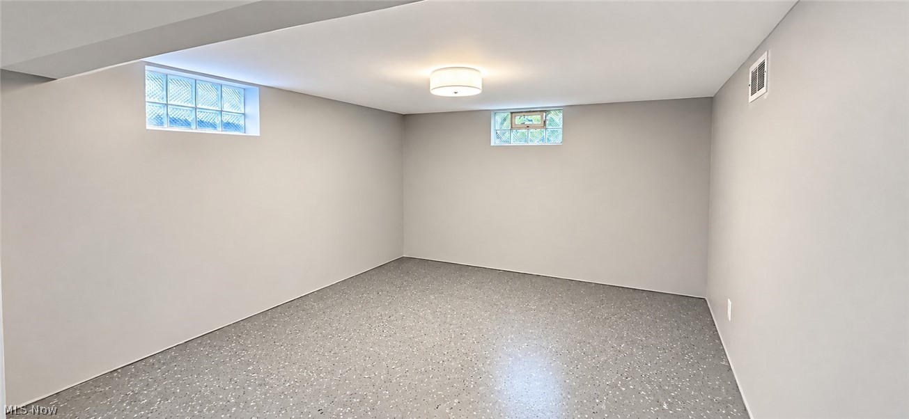 736 E Highland Avenue Ravenna OH 44266