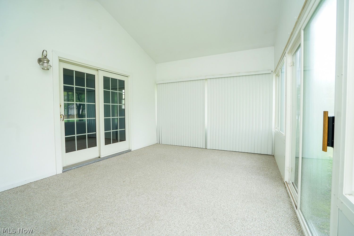 17 Willow Way Canfield OH 44406