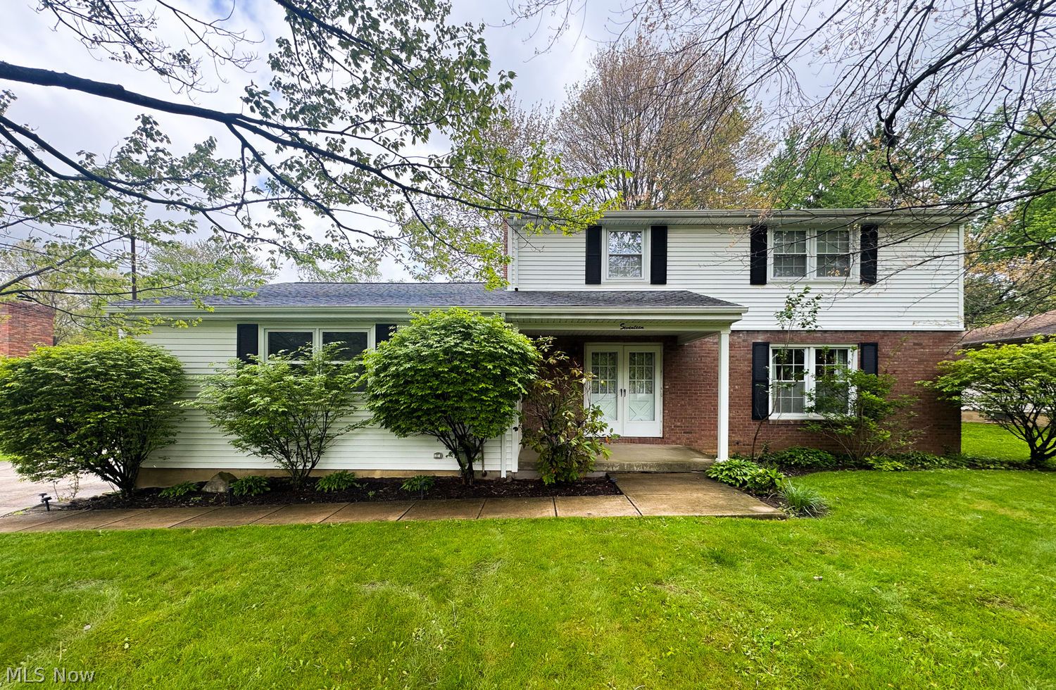 17 Willow Way Canfield OH 44406