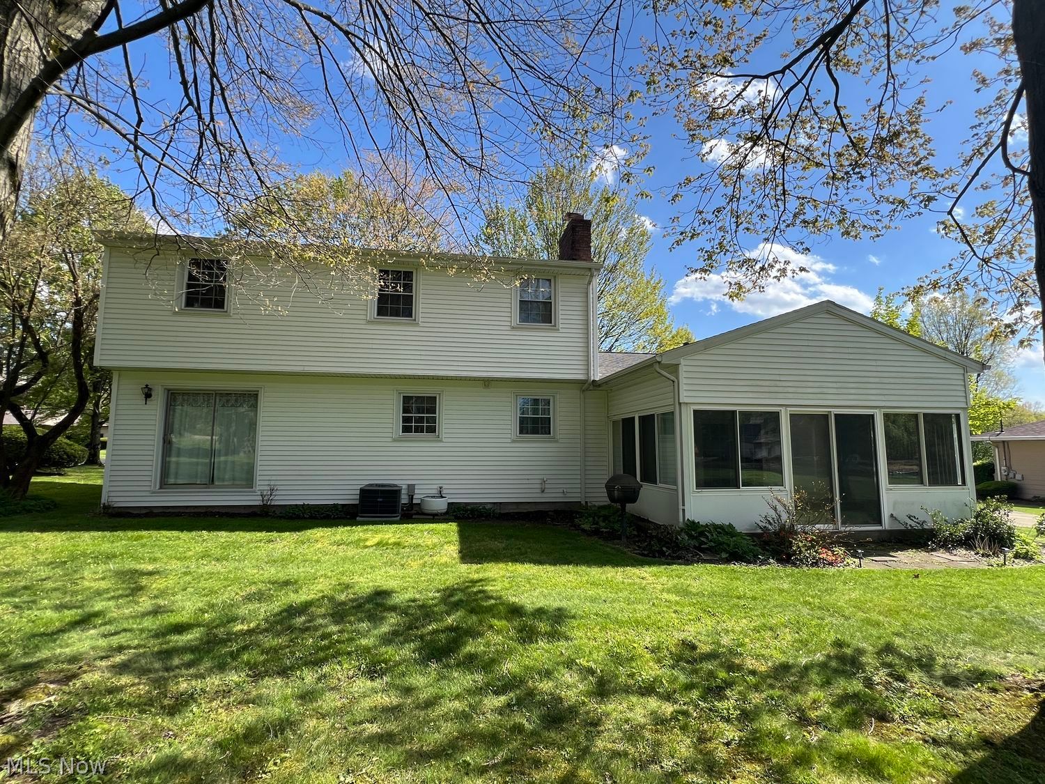 17 Willow Way Canfield OH 44406