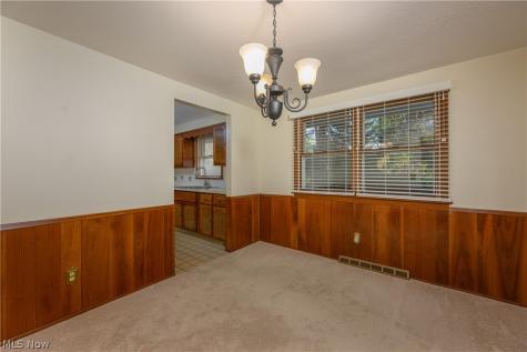 916 Buena Vista Canton OH 44714