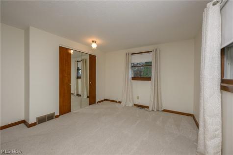 916 Buena Vista Canton OH 44714
