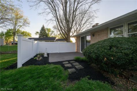 916 Buena Vista Canton OH 44714