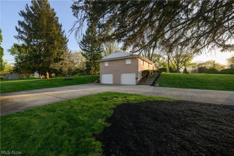 916 Buena Vista Canton OH 44714