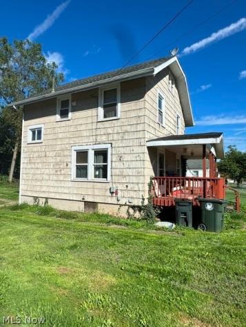 2003 Saint Elmo Avenue NE Canton OH 44714
